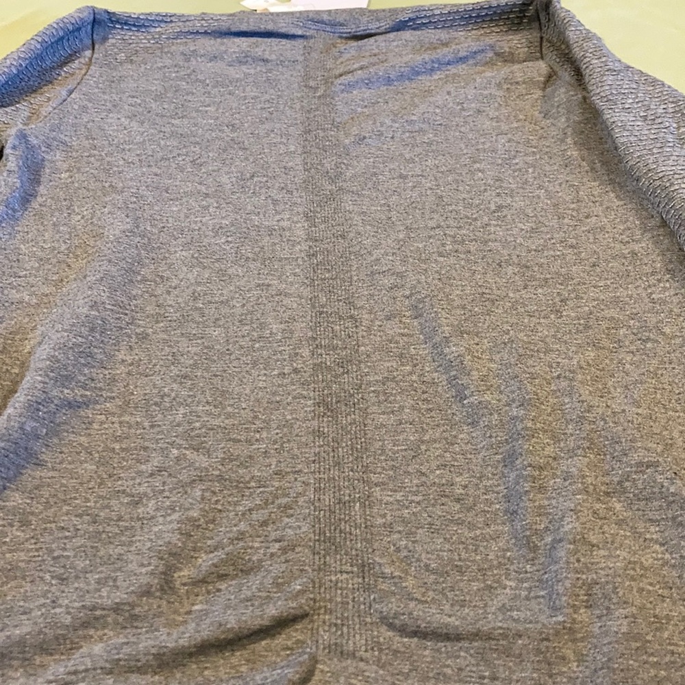 Fabletics Ruched Back L/S Top - Picture 5 of 6